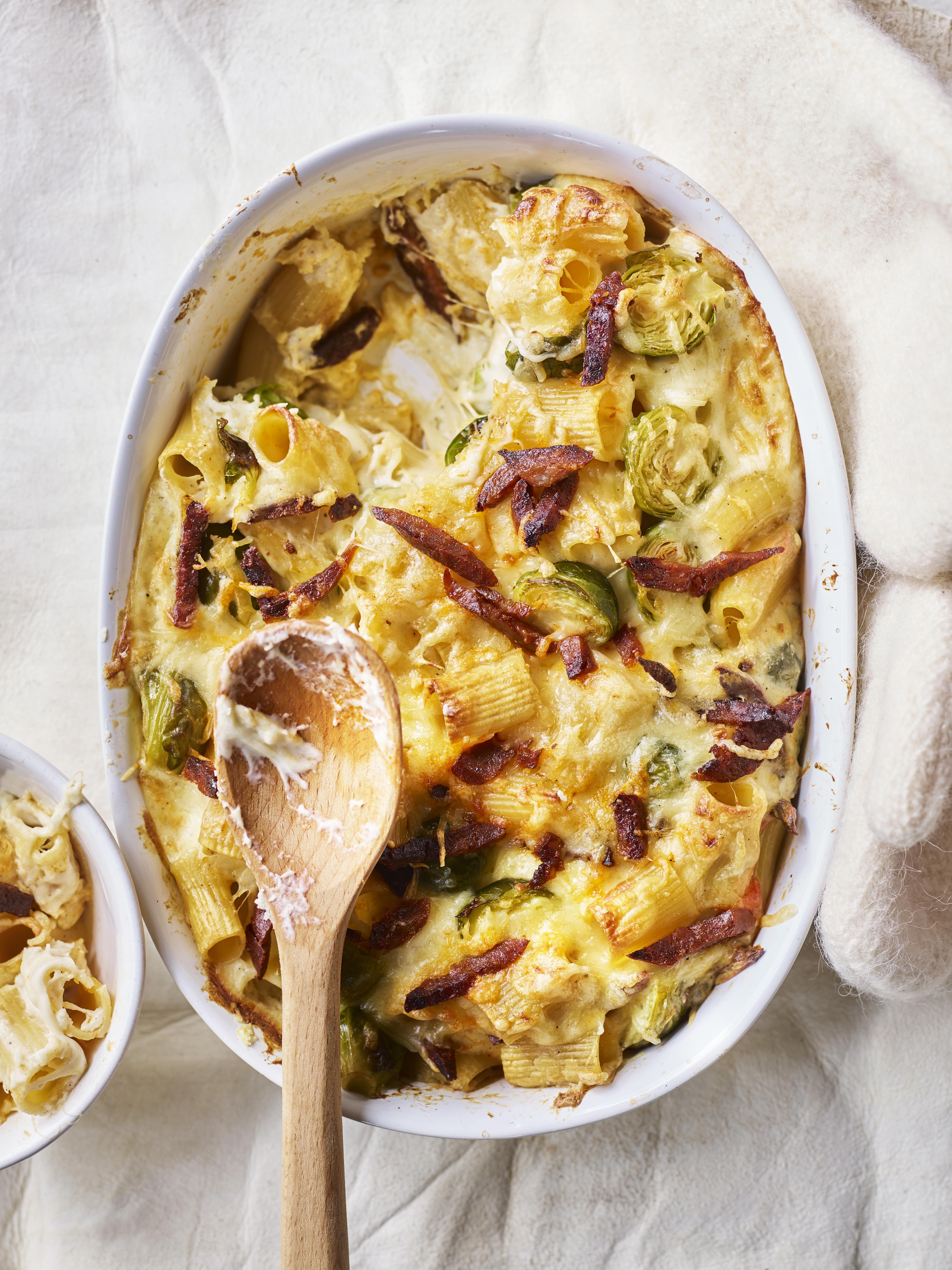 Macaroni met spruitjes, oude kaas en chorizo